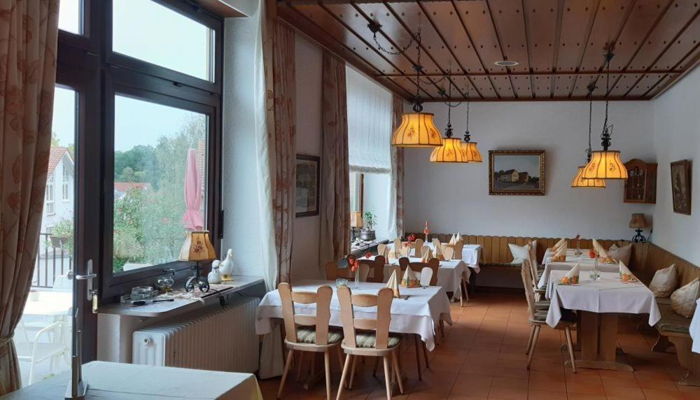 Hotel & Restaurant Krone Вальдброн Экстерьер фото