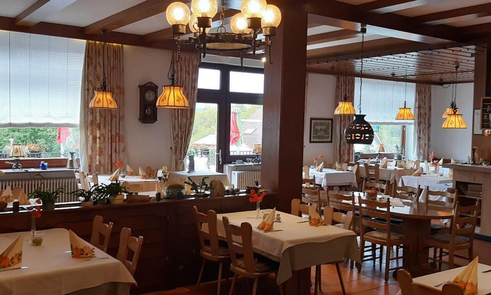 Hotel & Restaurant Krone Вальдброн Экстерьер фото
